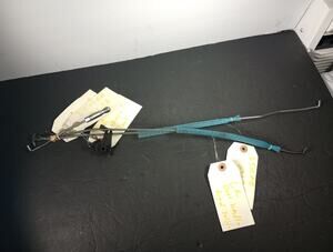 02-07 Jeep Liberty Left Rear Door Rods, Lock, Pull Up Knob Rods Inside Door